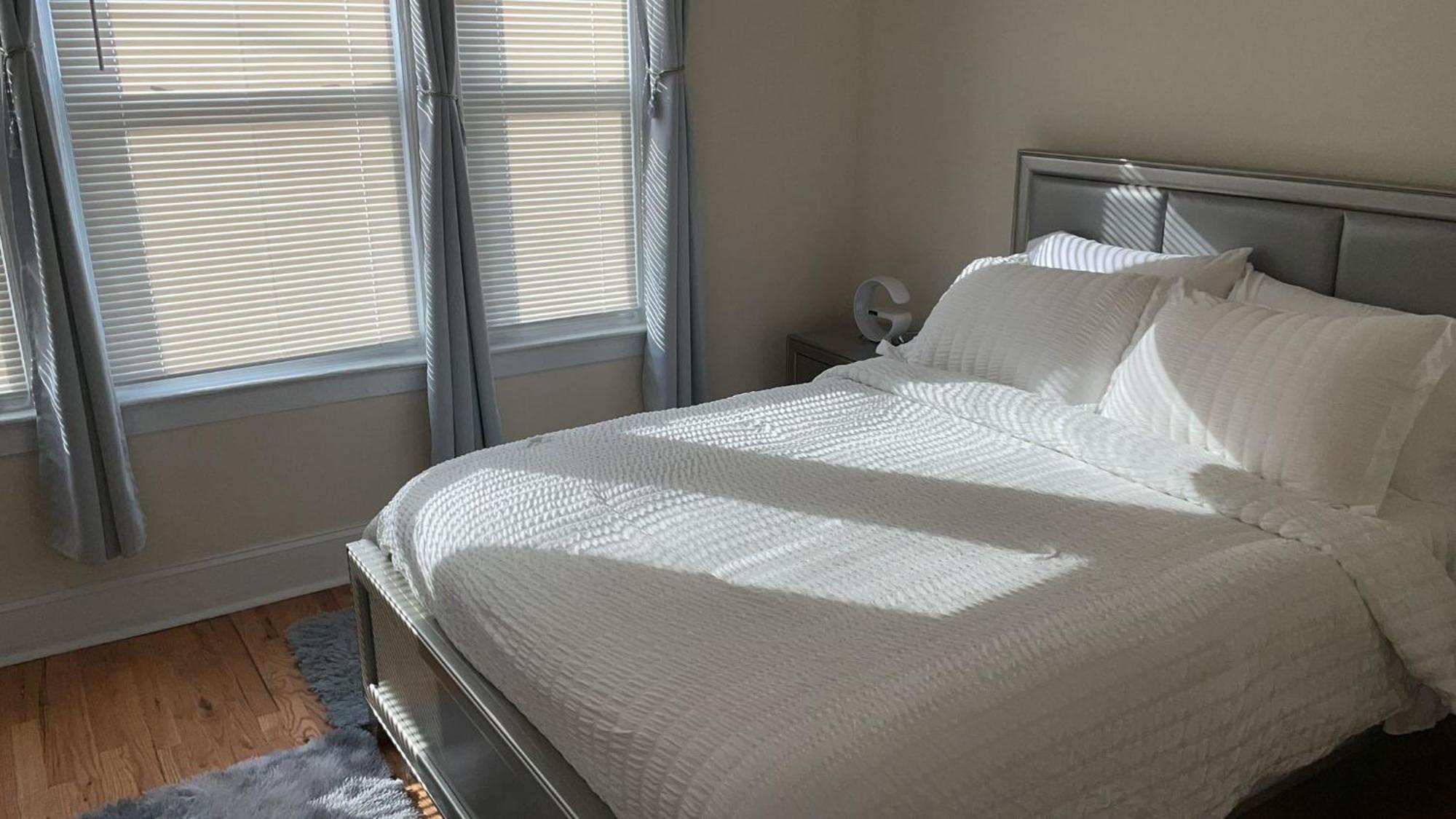 Ooohlala! 2 Beds And 2 Full Baths W/Free Parking Appartement Newark Buitenkant foto