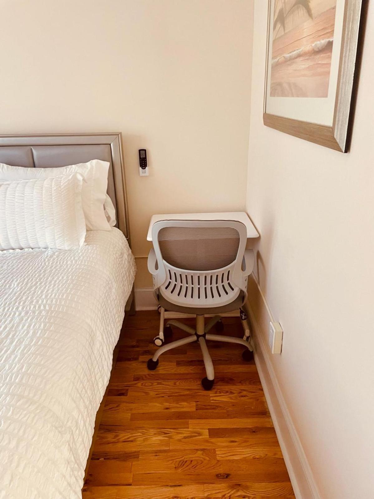 Ooohlala! 2 Beds And 2 Full Baths W/Free Parking Appartement Newark Buitenkant foto