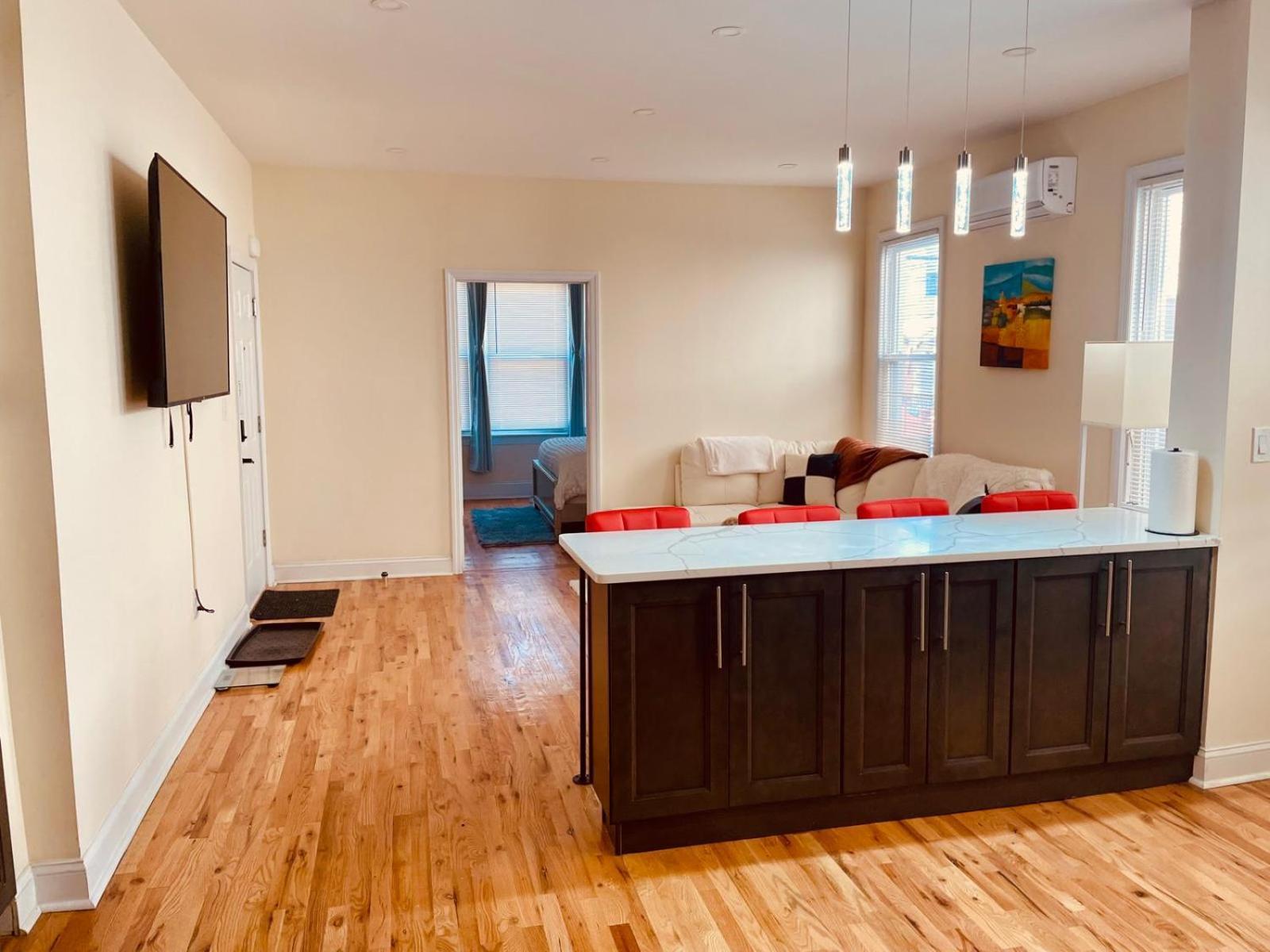 Ooohlala! 2 Beds And 2 Full Baths W/Free Parking Appartement Newark Buitenkant foto