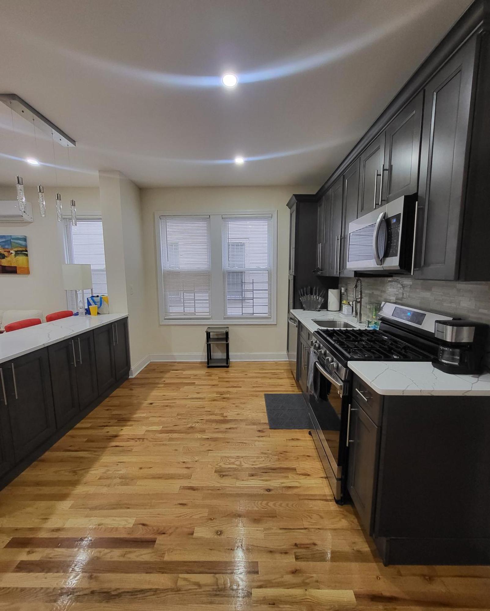 Ooohlala! 2 Beds And 2 Full Baths W/Free Parking Appartement Newark Buitenkant foto