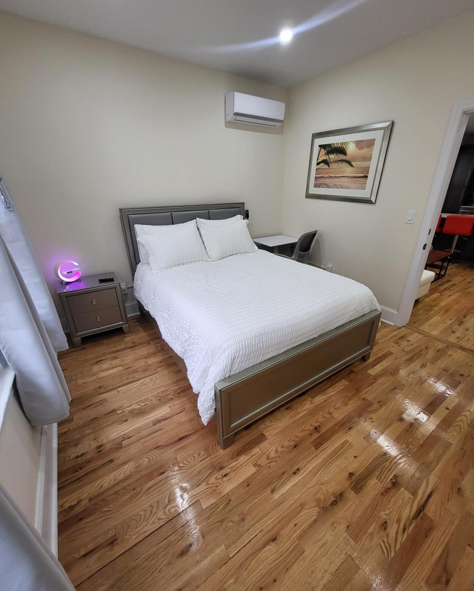 Ooohlala! 2 Beds And 2 Full Baths W/Free Parking Appartement Newark Buitenkant foto